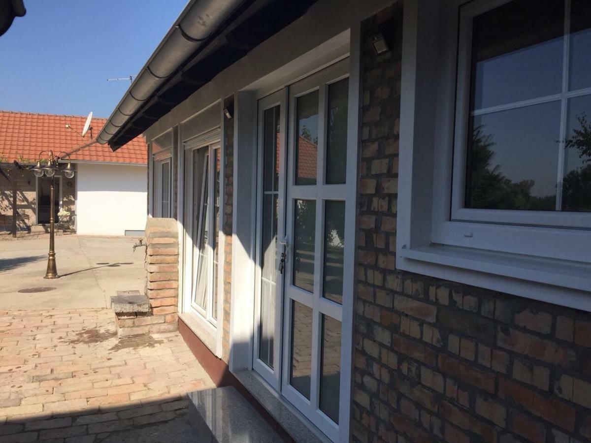 Ferienwohnung Vila Sunce Morović Exterior foto