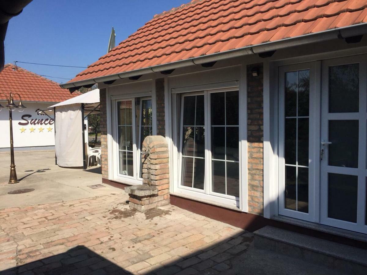 Ferienwohnung Vila Sunce Morović Exterior foto